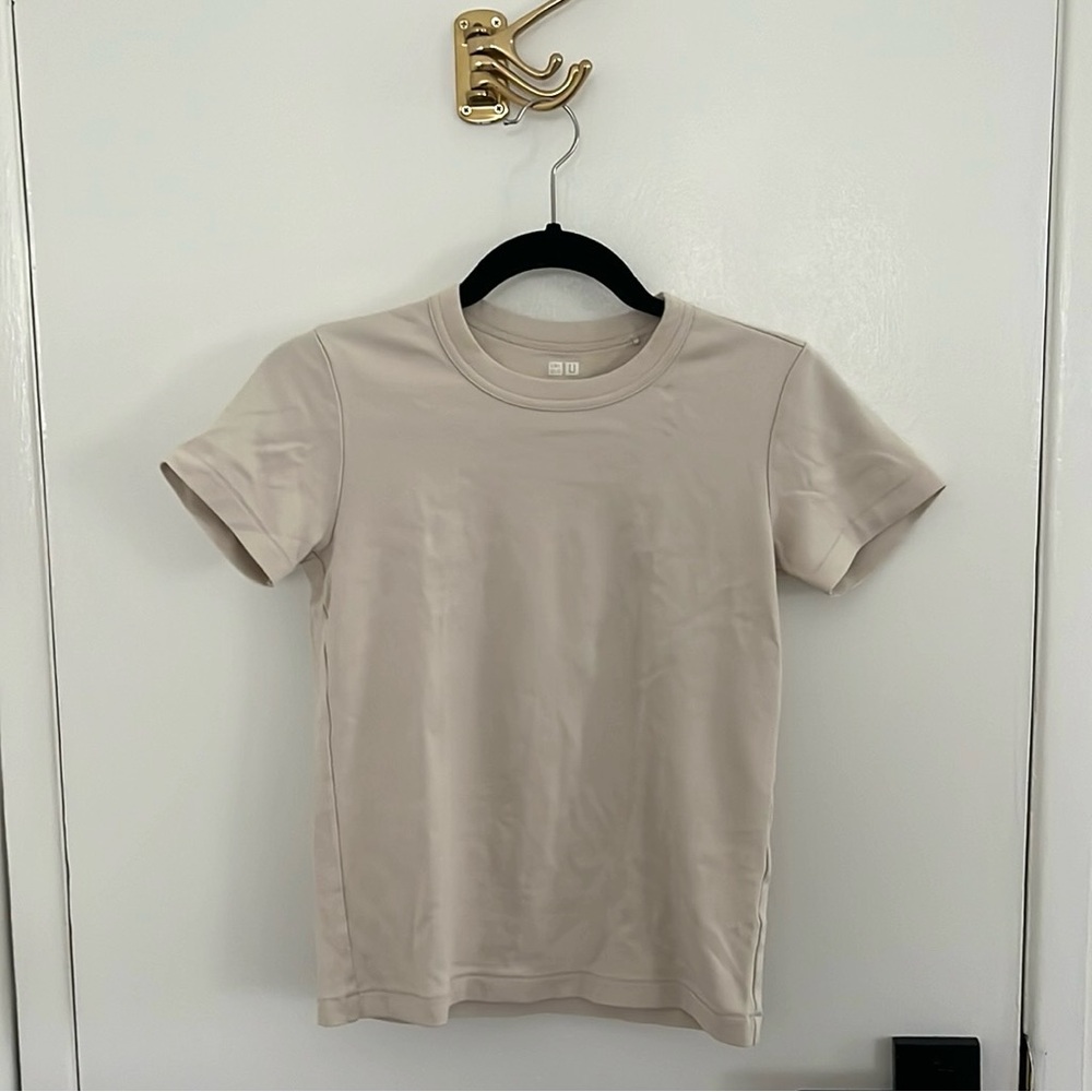 UNIQLO Crew Neck Tshirt